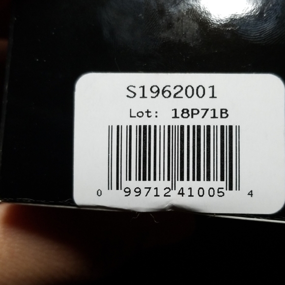 Dermablend Setting Powder - Picture 3 of 5